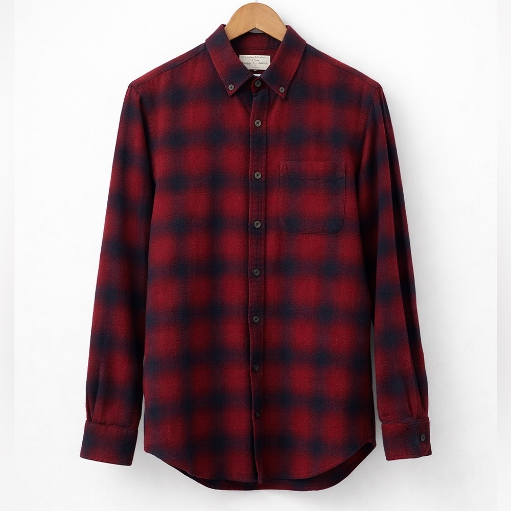 Club Monaco Slim Fit Plaid Flannel Shirt Medium Red Navy Button Down Cotton